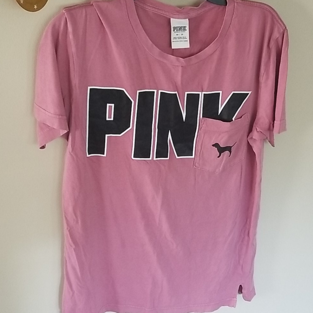 VS Pink t-shirt